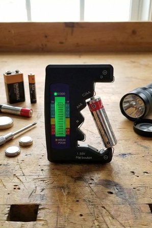 Dijital Pil Test Cihazı – AA, AAA, C, D, N, 9V ve Düğme Pil Uyumlu Mini Pil Kapasit