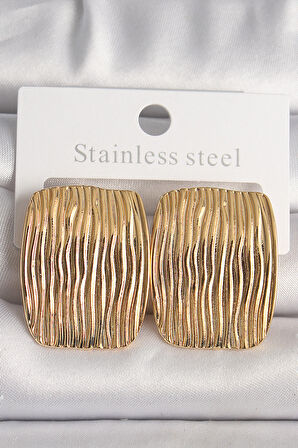 Pirinç Gold Renk İşlemeli Kare Plaka Model Kadın Küpe - TJ-BKP10145