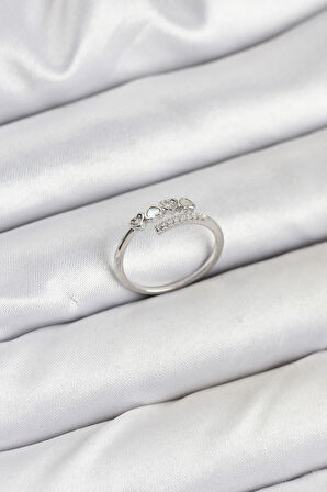 Pirinç Gümüş Renk Kalpli Detaylı Zirkon Taşlı Kadın Yüzük - TJ-BYK3841