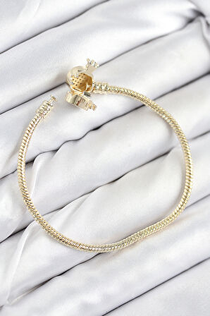 Pirinç Charm Zirkon Taşlı Taç Model Gold Renk Kadın Bileklik - TJ-BB7808