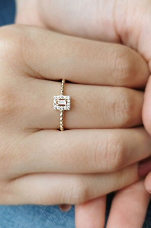 Altın Minimal Baget Tasarım Yüzük