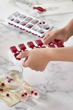 2 Adet Silikon Tabanlı Buzluk, 12'li Buz Kalıbı, Silikon Tabanlı Buz Kalıbı, Pratik ve Esnek Silikon Tabanlı Buzluk Seti - İçeceklerinizi Serin Tutun!