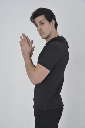 Modi Green Erkek Kapşonlu Slim Fit T-shirt - Siyah