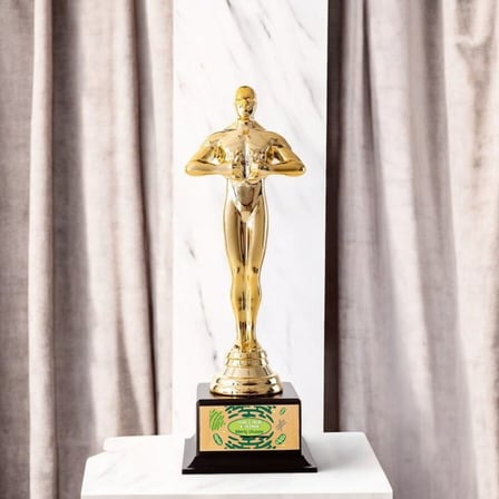 Biyoloji Öğretmenine Özel İsimli Oscar Heykeli - Yaprak Desenli Anlamlı Öğretmenler Günü Hediyesi