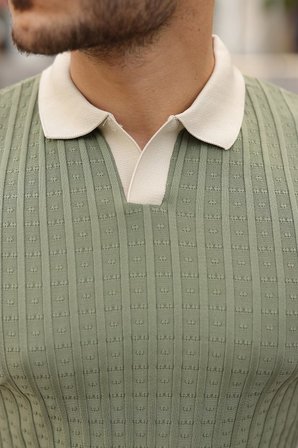 Modi Green Erkek Yaka Detaylı Desen Dokulu Triko Tişört