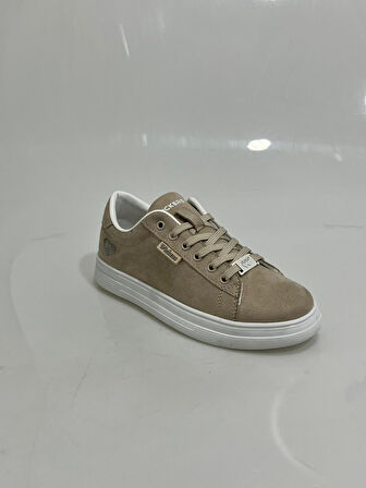 2885 Wickers Bej Süet Kalp Detaylı Bayan Spor Ayakkabısı