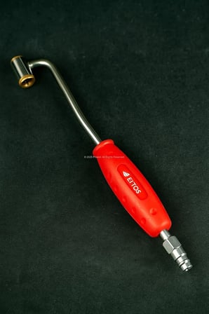 Eğri Hava Jakı, Kaplin Girişli, Endüstriyel, Kompresör Uyumlu, Metal Gövdeli, Dayanıklı Yapı, Profesyonel, Hava Bağlantı Aparatı, 30 cm, EHJ003