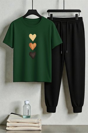 Unisex Sıralı Kalpler Tasarım Baskılı Tişört - 2'li Eşofman Takımı