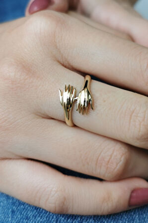 Altın Saran Eller Yüzük