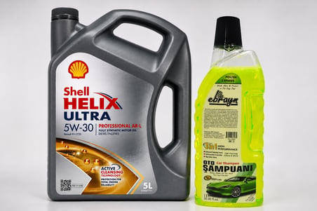 SHELL HELİX ULTRA PRO ARL 5W-30 5 Litre + Oto Şampuan 1000 ml