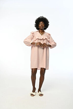 Kadın Ekose Robası Volanlı Diz Üstü Pembe Elbise