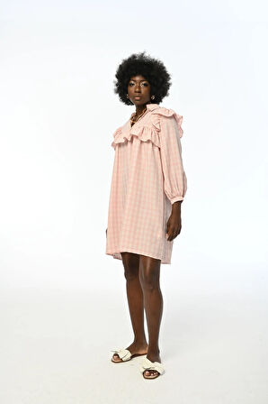 Kadın Ekose Robası Volanlı Diz Üstü Pembe Elbise