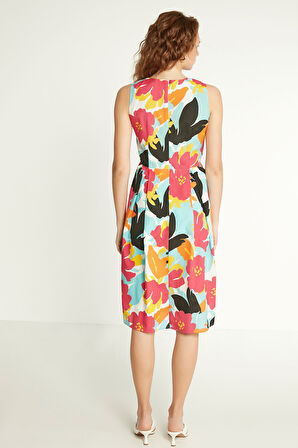 Yanlar Pencere Detaylı V Yaka Elbise