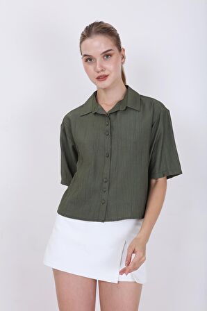 Önden Düğmeli Kısa Kol Gömlek