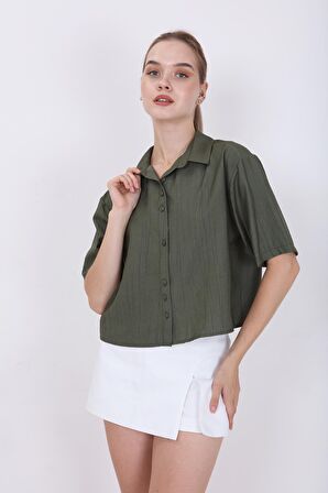 Önden Düğmeli Kısa Kol Gömlek