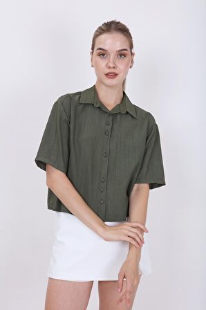 Önden Düğmeli Kısa Kol Gömlek