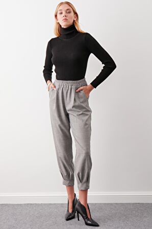 Ekose Desen Pileli Havuç Pantolon