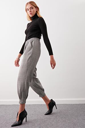 Ekose Desen Pileli Havuç Pantolon