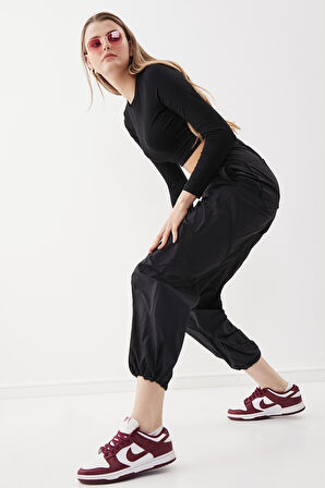 Lastik Detaylı Paraşüt Kumaş Pantolon