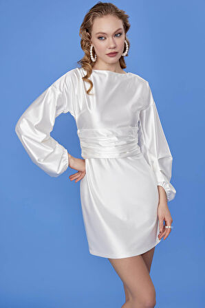 Bel Kısmı Büzgülü Saten Elbise