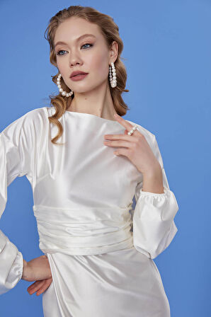 Bel Kısmı Büzgülü Saten Elbise