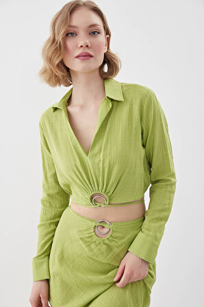 Beli Halka Detaylı V Yaka Lastikli Crop Bluz