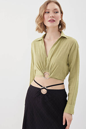 Beli Halka Detaylı V Yaka Lastikli Crop Bluz