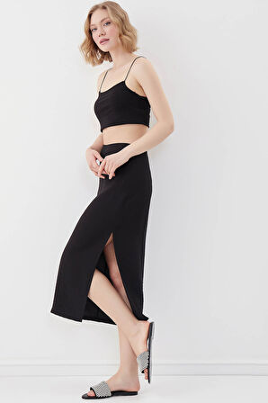 Yanı Yırtmaçlı Midi Boy Etek