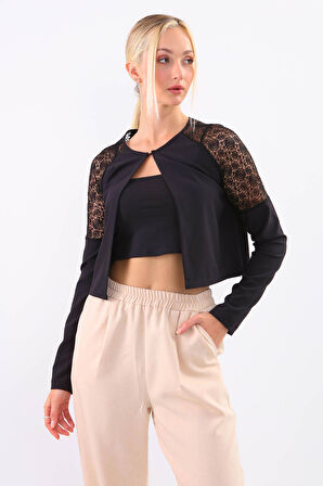 Kolları Dantel İşlemeli Crop Ceket