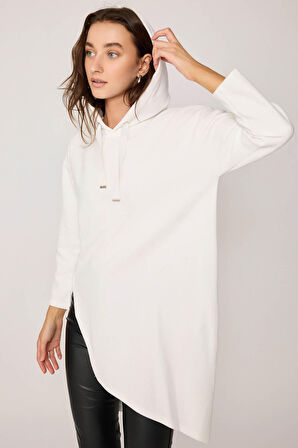 Yanı Yırtmaçlı Kapüşonlu Elbise