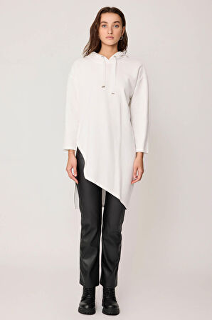 Yanı Yırtmaçlı Kapüşonlu Elbise