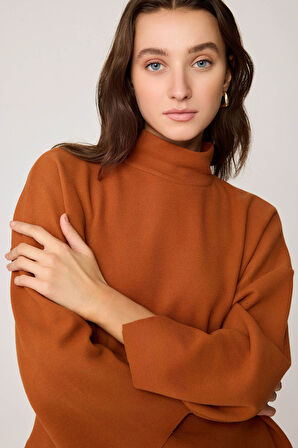 Düşük Kol Yakalı Yanlar Yırtmaçlı Örme Oversize Bluz