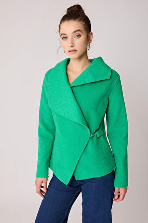 Aksesuar Bağlamalı Asimetrik Kesim Ceket