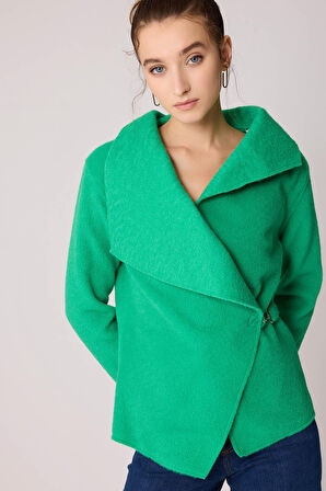 Aksesuar Bağlamalı Asimetrik Kesim Ceket