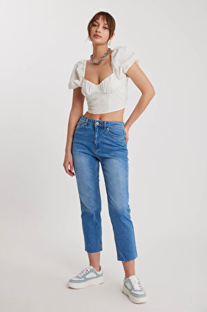 Slim Fit Crop Mom Jean