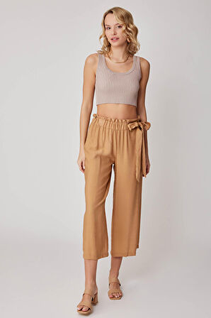 Belde Kuşak Detaylı Geniş Paça Pantolon