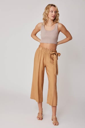 Belde Kuşak Detaylı Geniş Paça Pantolon