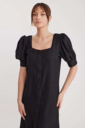 Kare Yaka Önü Düğmeli Kısa Kol Elbise