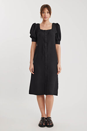 Kare Yaka Önü Düğmeli Kısa Kol Elbise