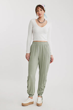 Yanları Büzgülü Beli Ve Paçası Lastikli Pantolon