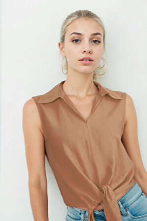 Önden Bağlamalı Sıfır Kol Bluz