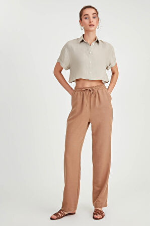 Beli Bağcıklı Cepli Rahat Pantolon