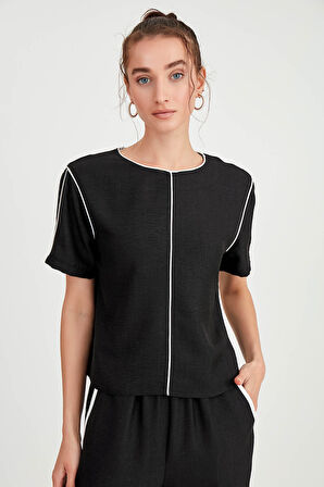 Yuvarlak Yaka Şerit Detaylı Bluz