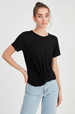 Yuvarlak Yaka Önü Büzgülü T-Shirt