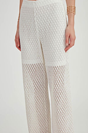 Yanı Fermuarlı Astarlı Dantel İşlemeli Pantolon