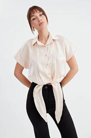 Çizgili Parlak Saten Önü Bağlamalı Gömlek