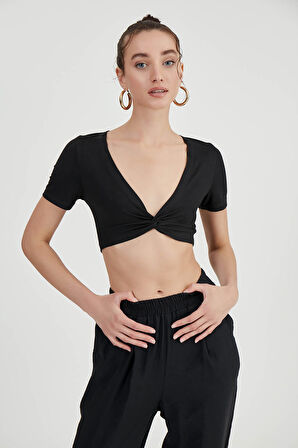 Dekolteli Büzgülü Crop Bluz