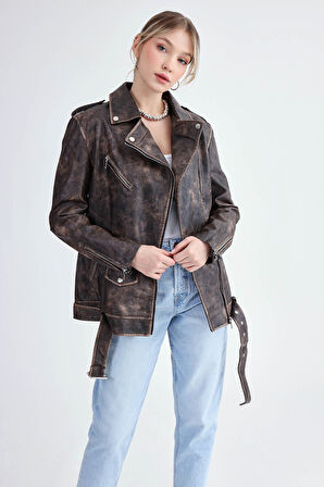 Omuzda Apolet Detaylı Kemerli Suni Deri Ceket