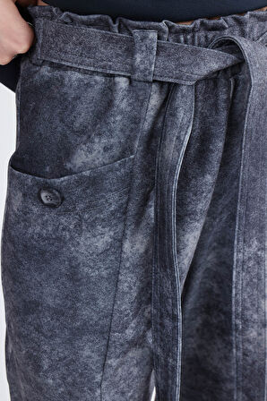 Beli Kuşaklı Cepli Pantolon