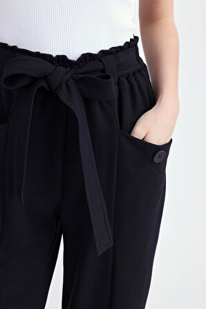 Beli Kuşaklı Modal Kumaş Salaş Pantolon